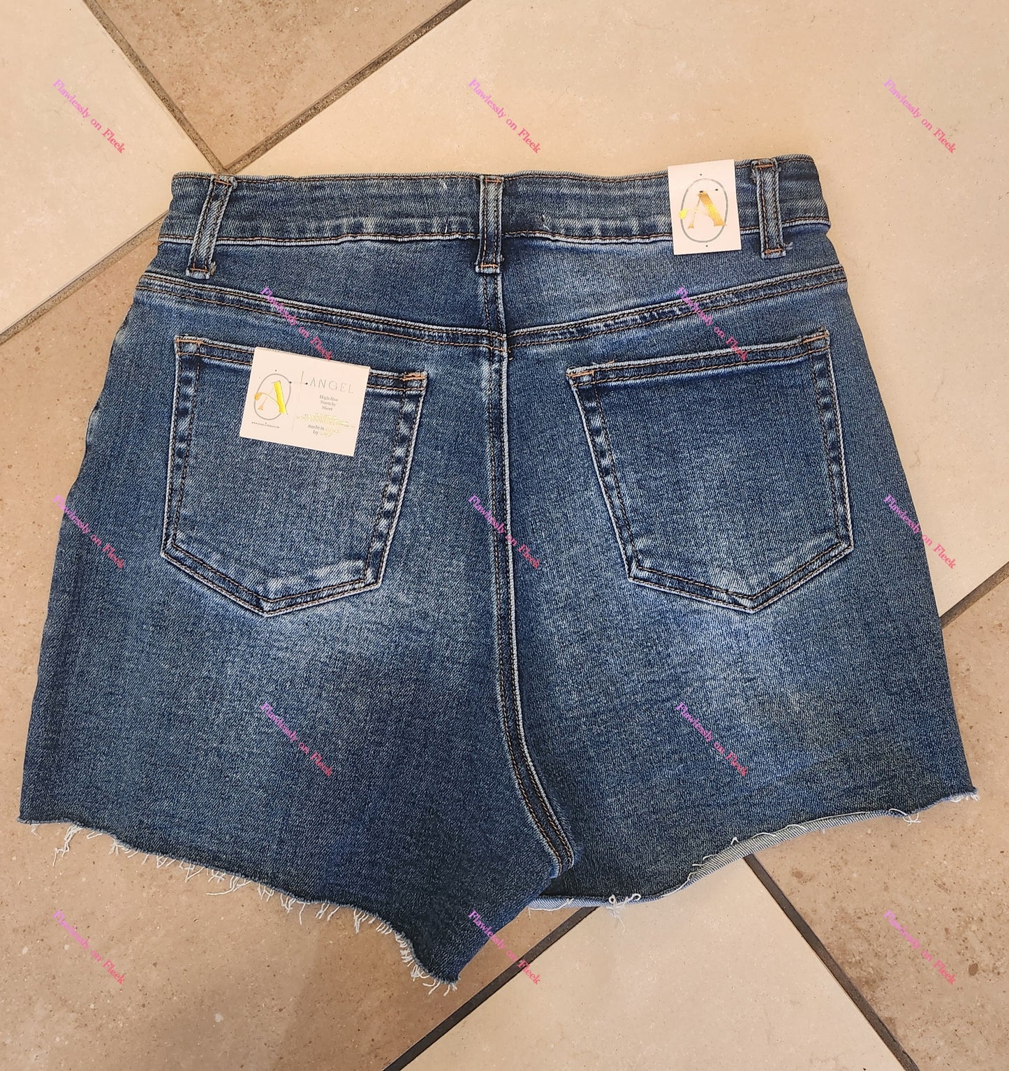 Pantalones cortos de mezclilla azul mediano