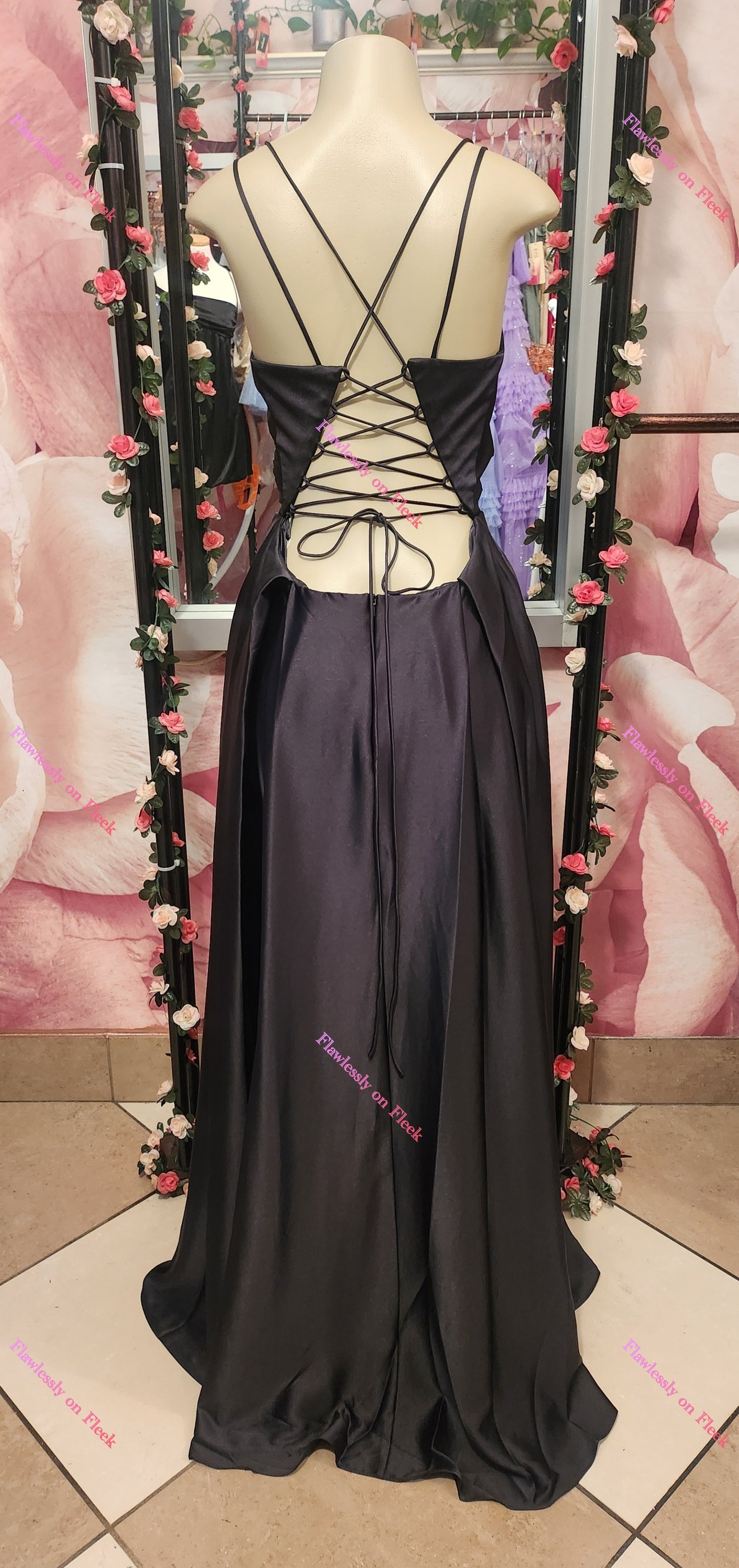 Vestido Starlight de satén negro n.º 9925