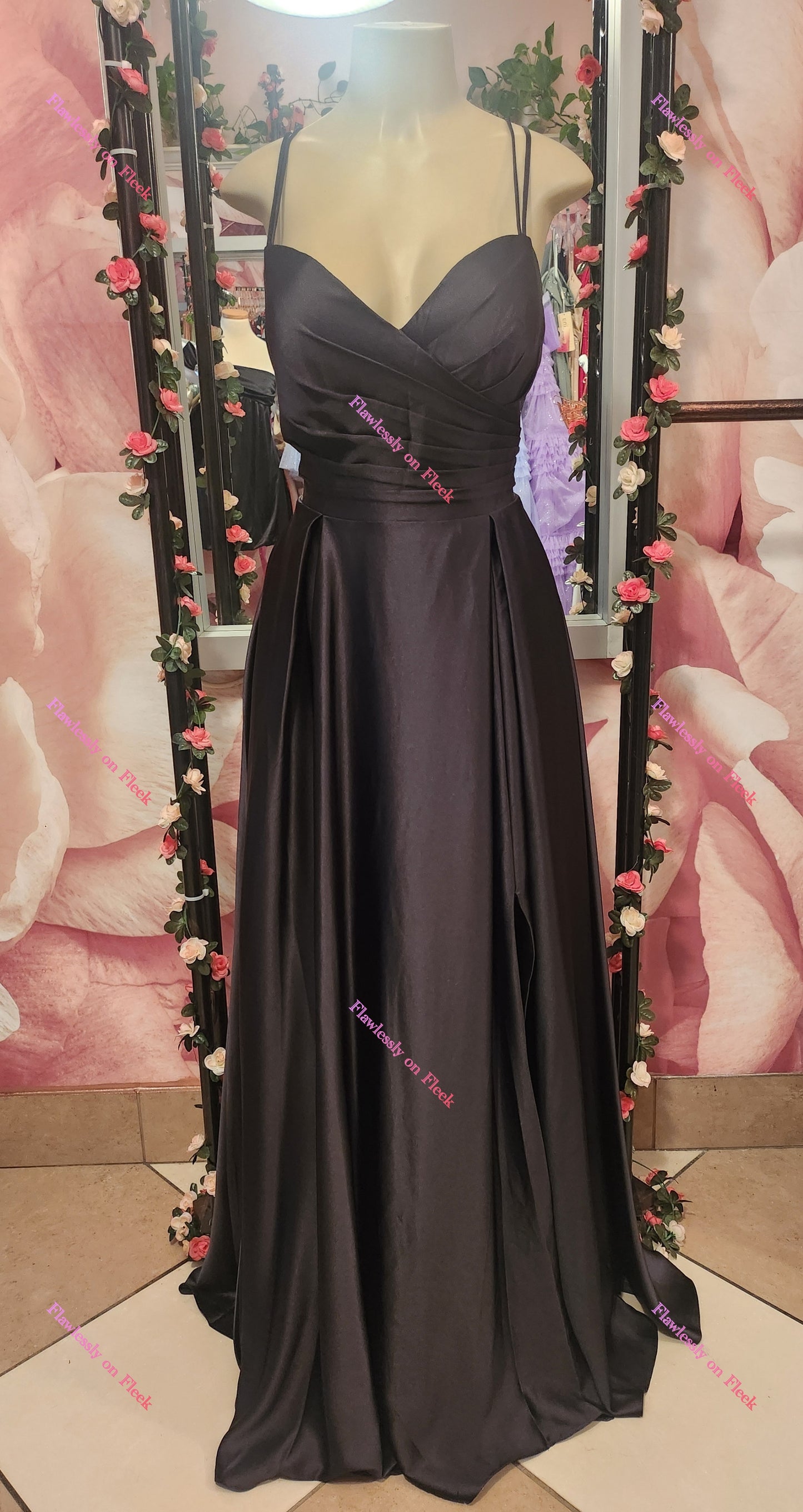 Vestido Starlight de satén negro n.º 9925