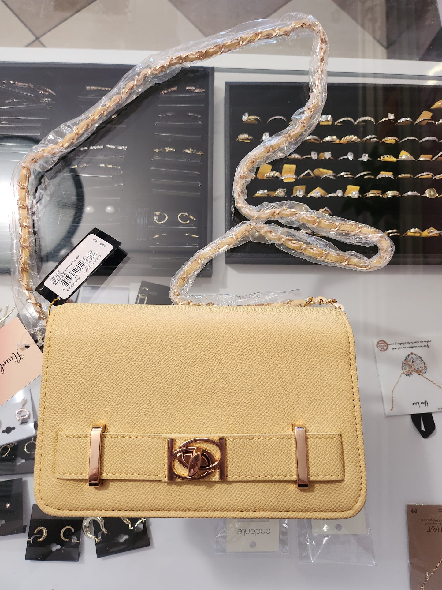 Bolso bandolera con solapa Evie de Bebe Blonde