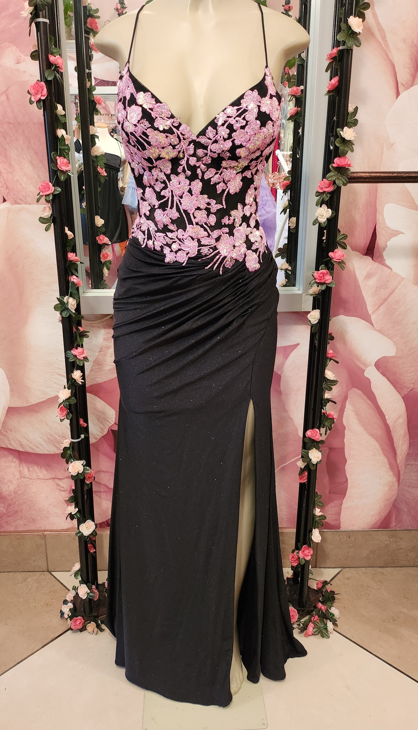 Vestido de noche de sirena con bordado floral n.° 9969