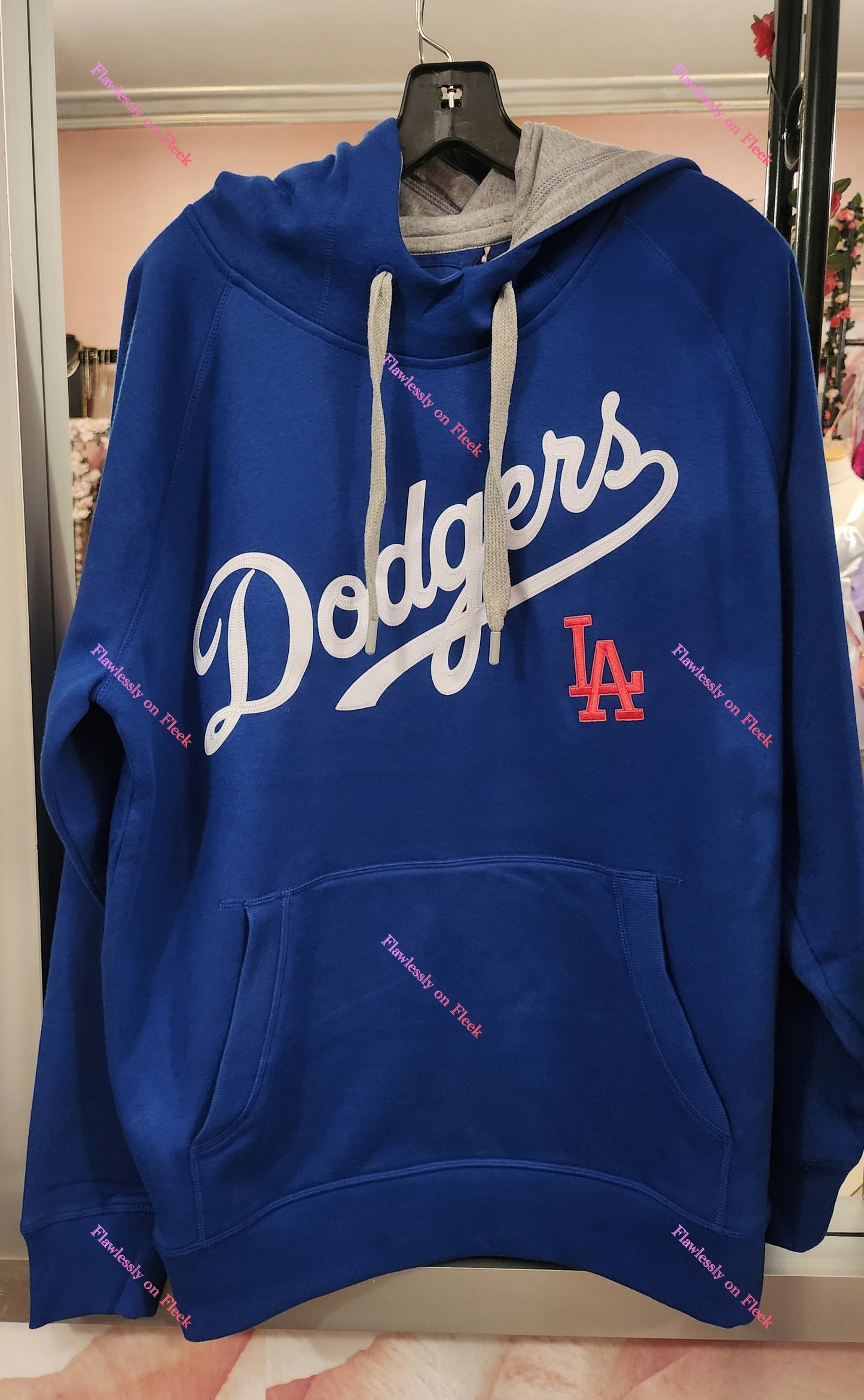 Los Angeles Dodgers Antigua Victory Pullover Hoodie
